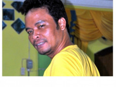 Direktur Eksekutif Walhi Kalimantan Barat dan Koordinator Simpul Jaringan Pantau Gambut Kalimantan Barat