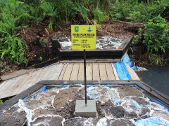 Infrastruktur Pembasahan Gambut yang dibangun oleh BRG pada tahun 2017 di Desa Lukun, Kepulauan Meranti  ©Pantau Gambut